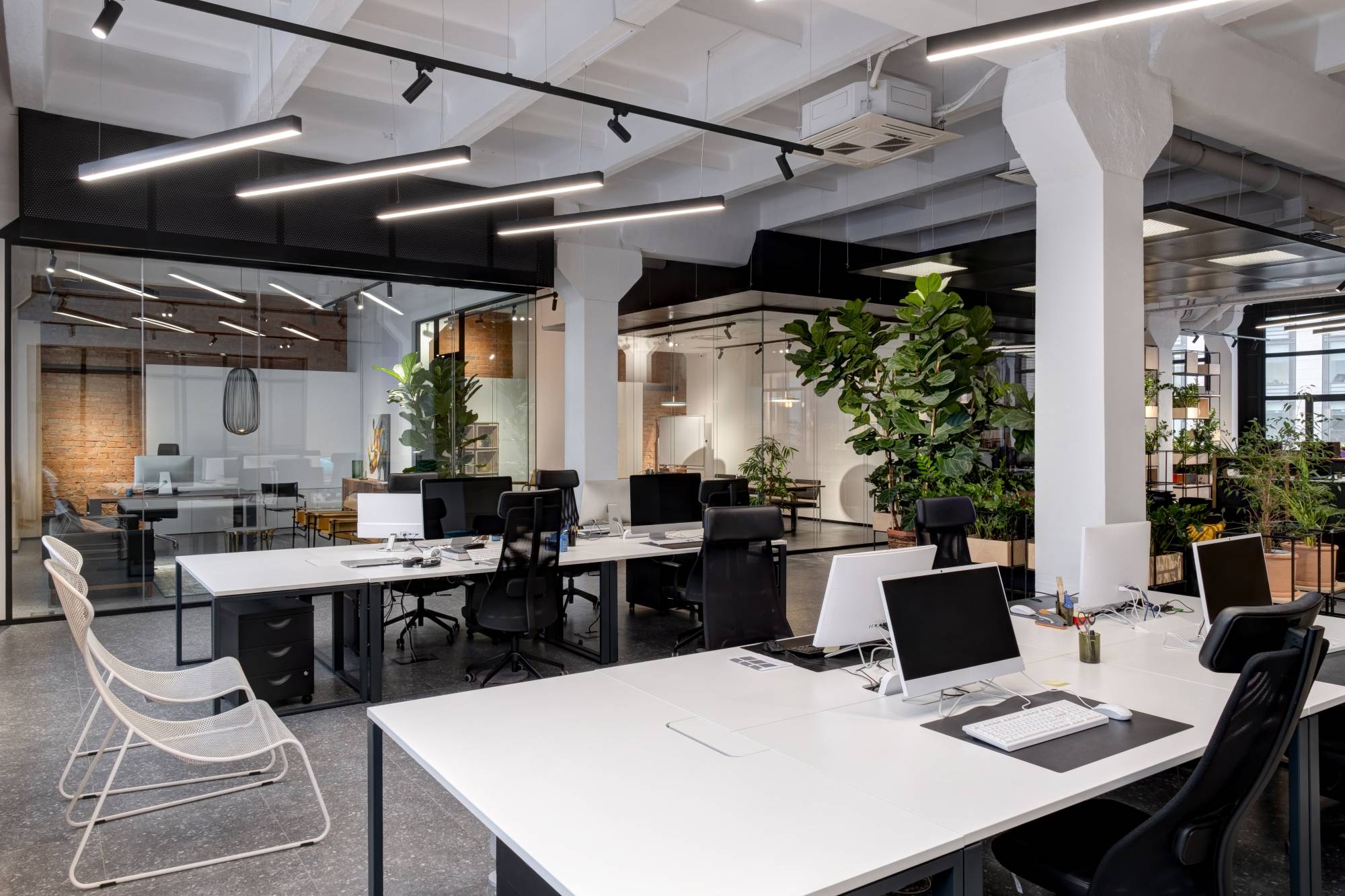 Настенно-потолочный линейный светодиодный светильник IEK 1011 LT-LDCK-0-1011-020-65-K02 фото 2