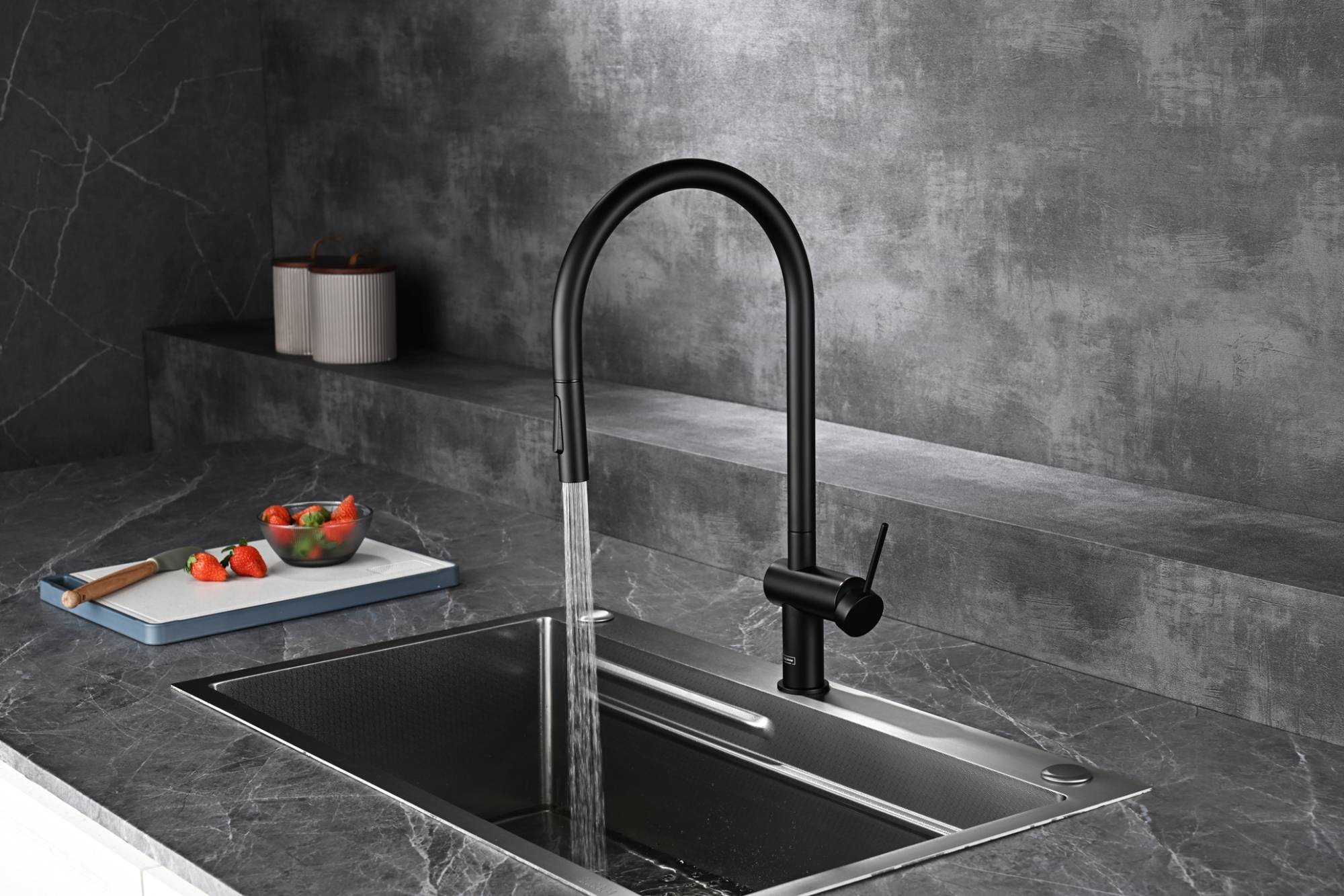 Смеситель для кухни AQUAme Cucina AQM9901MB с выдвижным изливом, черный матовый фото 10