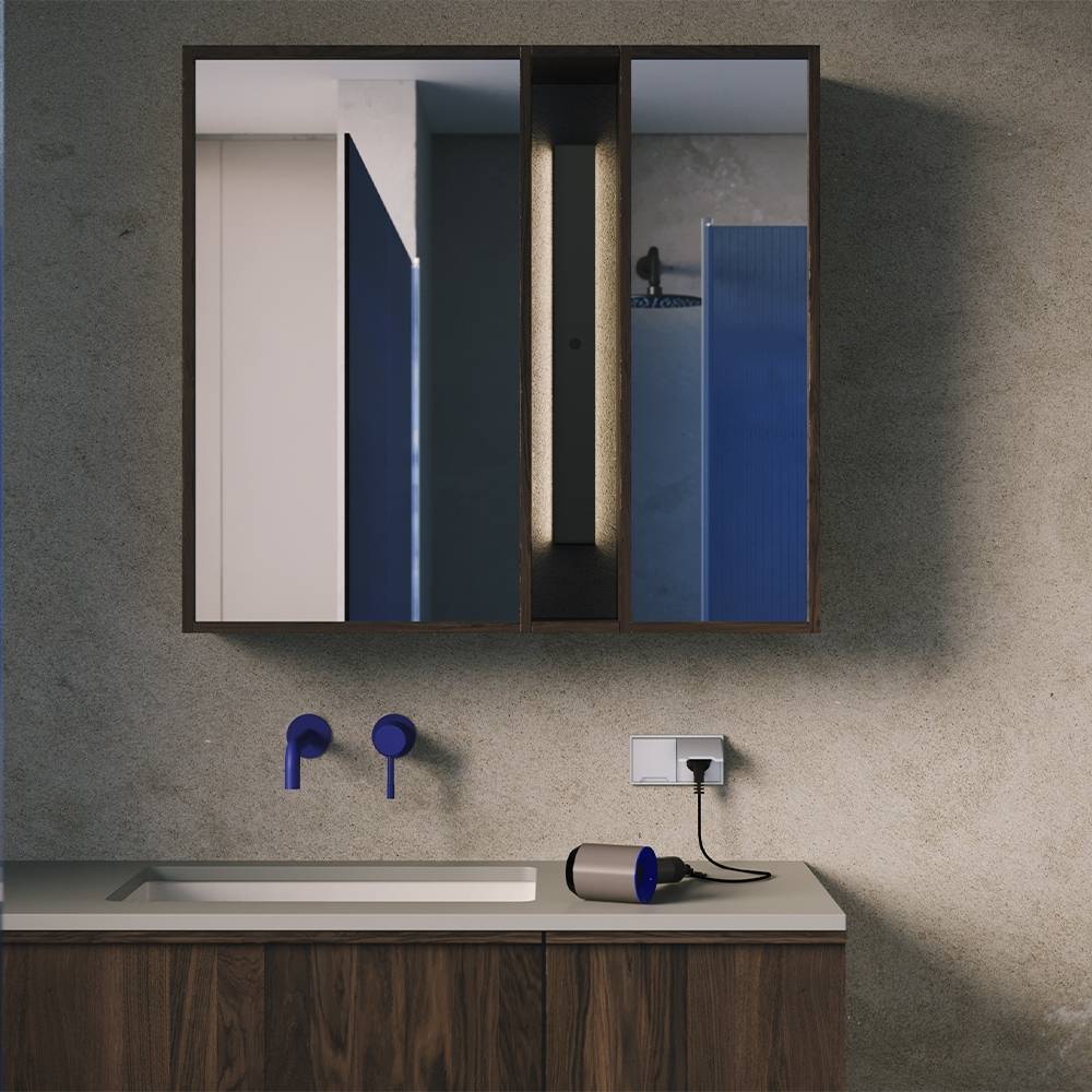 Лицевая панель для розетки с заземлением, шторками и крышкой Voltum S70 VLS000816 серый фото 6