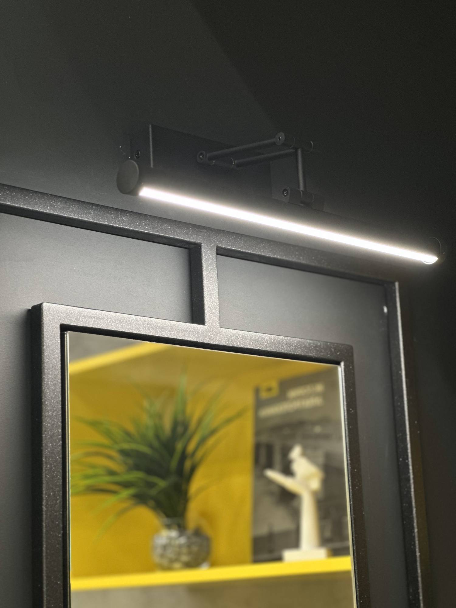 Настенный светодиодный светильник IEK 5115 LT-DBB0-5115-08-40-K49 фото 3