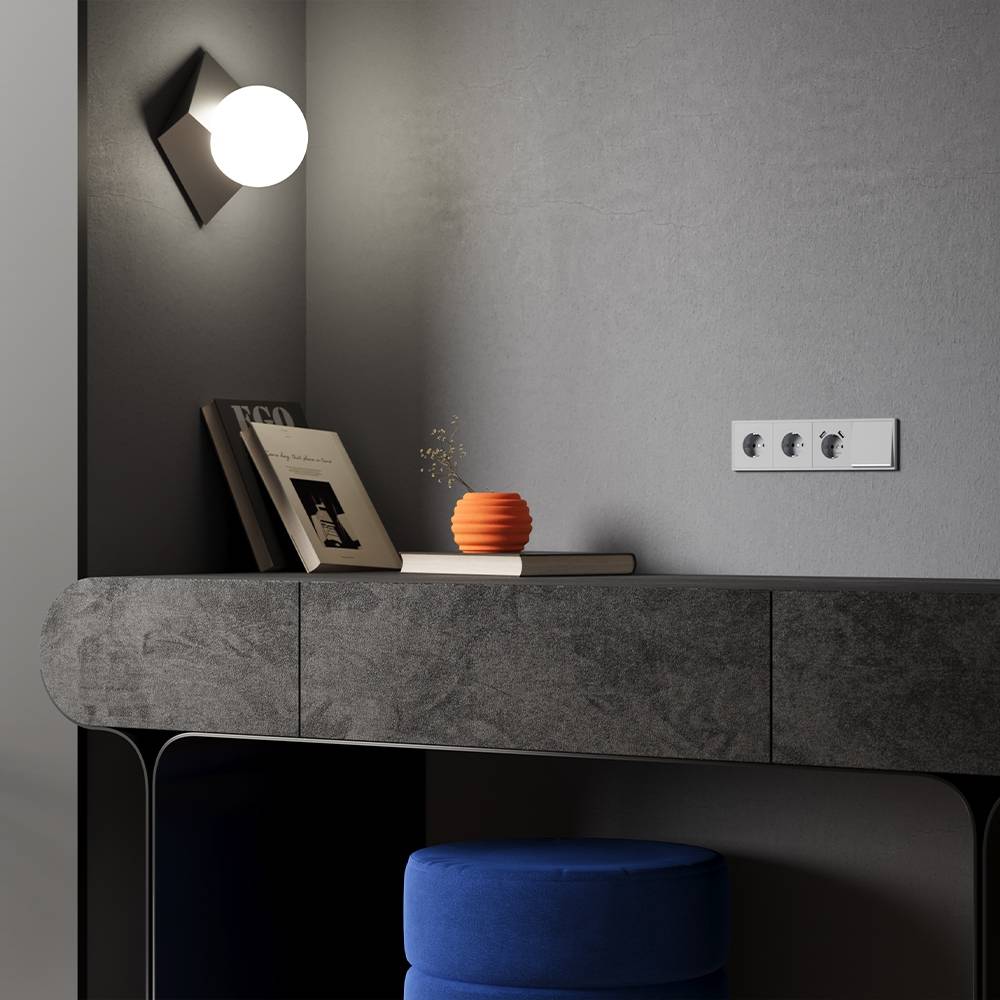 Лицевая панель для розетки с заземлением и шторками Voltum S70 VLS000716 серый фото 6