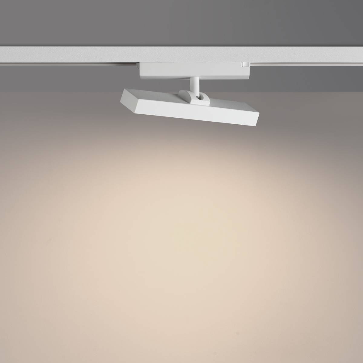 Трековый линейный светодиодный светильник Novotech Stratus 359780 фото 4