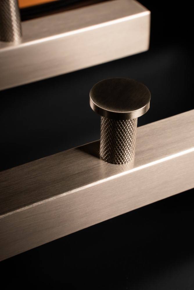 Полотенцесушитель электрический Boheme 728-NB Nickel Brush фото 3