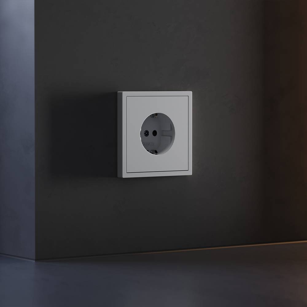 Лицевая панель для розетки с заземлением и шторками Voltum S70 VLS000716 серый фото 4