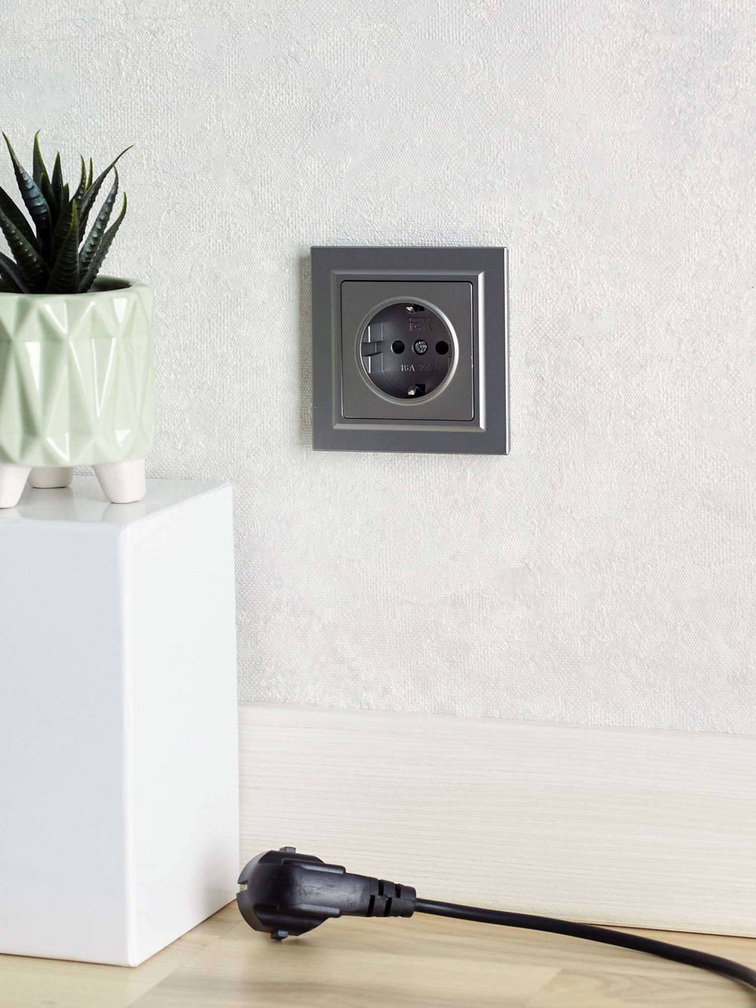 Рамка 1-постовая IEK Brite BR-M12-K46 сталь фото 2