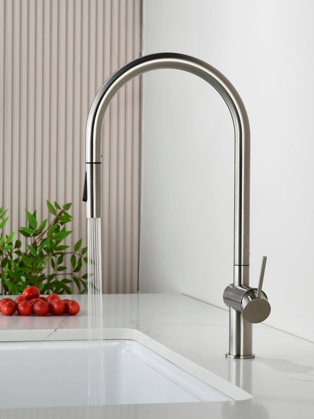 Смеситель для кухни AQUAme Cucina AQM9901BN с выдвижным изливом, никель шлифованный