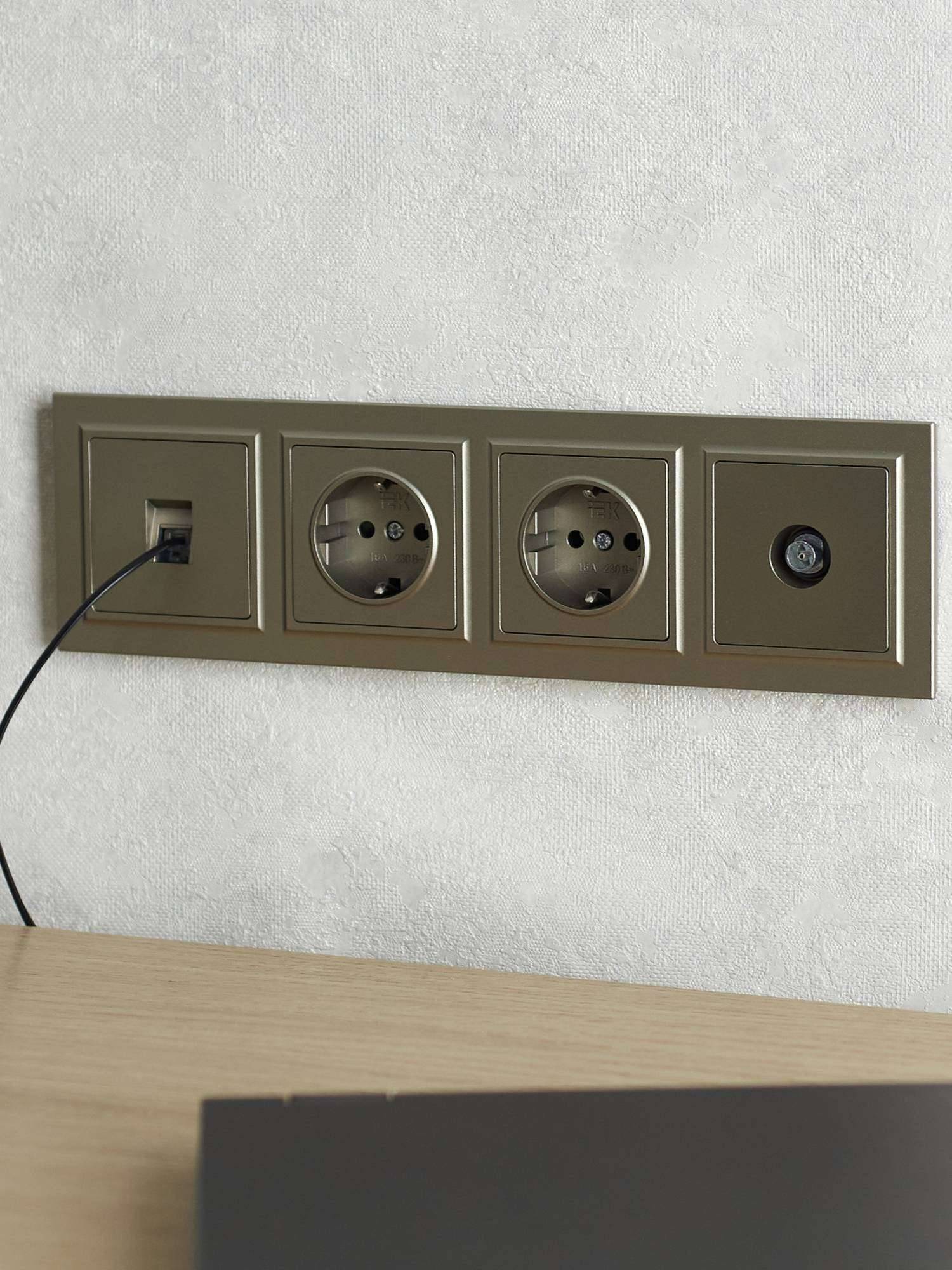 Рамка 4-постовая IEK Brite BR-M42-K37 шампань фото 4