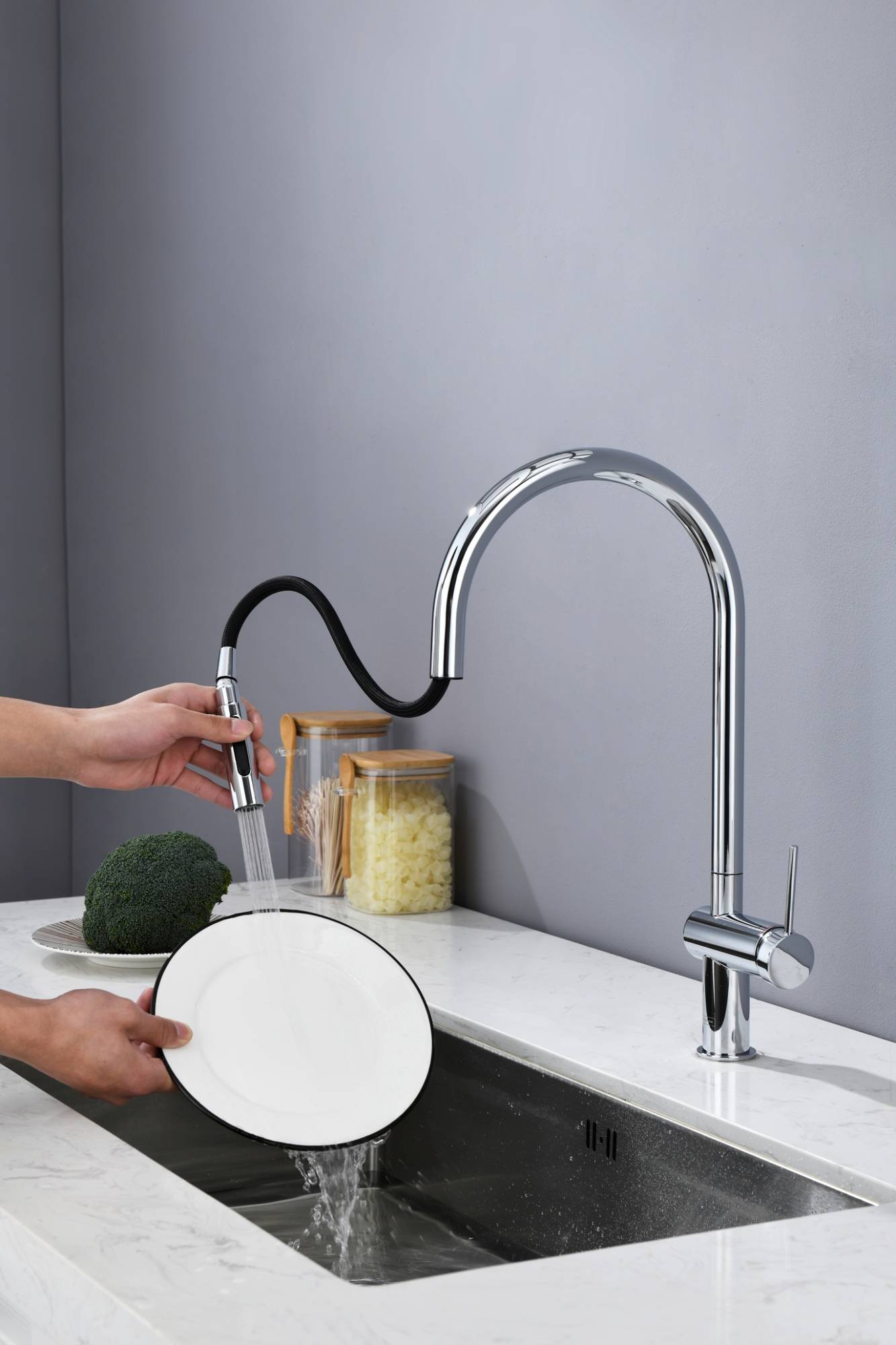 Смеситель для кухни AQUAme Cucina AQM9901CR с выдвижным изливом, хром фото 3