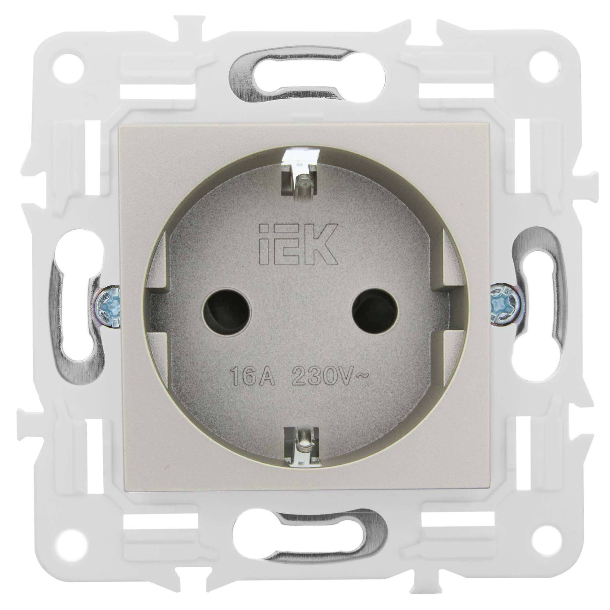 Розетка 1-местная с заземлением и шторками IEK Skandy SK-R14-16-K37 шампань фото 4