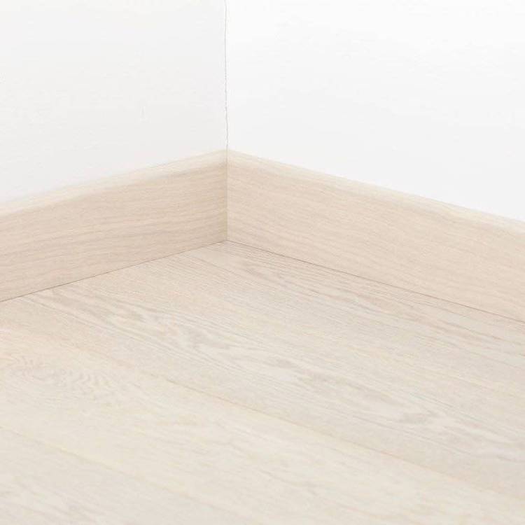 Плинтус шпонированный Tarkett АРТ P/Skirting P (АПТ П/Скиртинг П) Белая Жемчужина 2400x80x20
