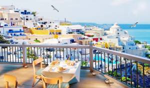 3D Фотообои Artegrafico «Вид с террасы Санторини» TER021 песок