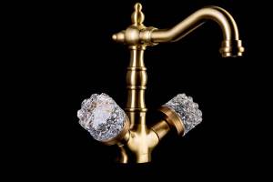Смеситель для раковины Boheme Crystal 312-CRST высокий, бронза