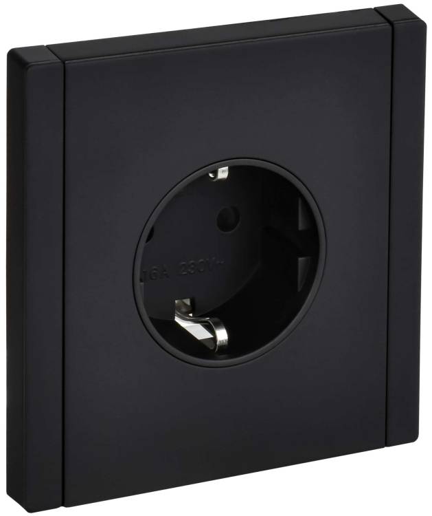 Розетка 1-местная с заземлением и шторками IEK Forte&Piano FP-R14-16-M-K02 черный
