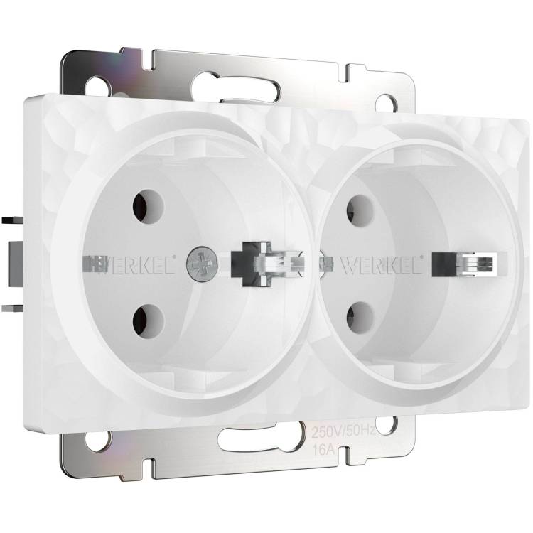 Розетка двойная с заземлением Werkel Hammer W1272001