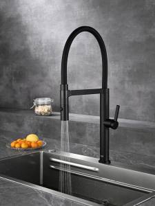 Смеситель для кухни AQUAme Cucina AQM9904MB с гибким изливом, черный матовый