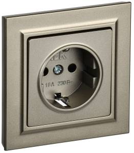 Розетка 1-местная с заземлением и шторками IEK Brite BR-R14-16-K37-F шампань