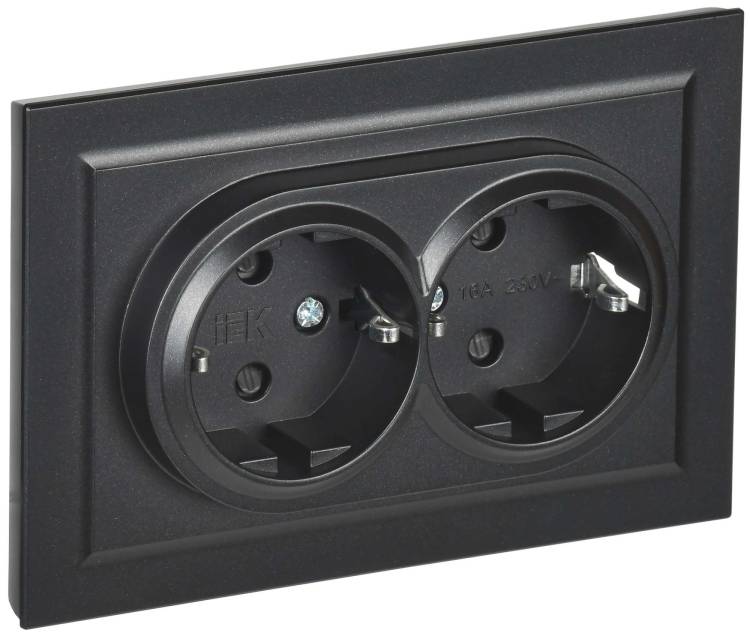 Розетка 2-местная с заземлением и шторками IEK Brite BR-R24-16-K02-F черный