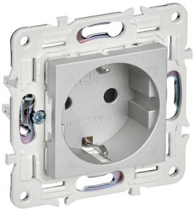 Розетка 1-местная с заземлением и шторками IEK Skandy SK-R14-16-K23 серебряный