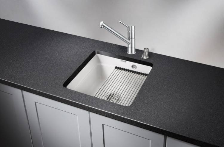 Мойка кухонная Granula Kitchen Space 4501U+0010 со смесителем, арктик