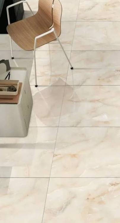 ITC Unique Onyx