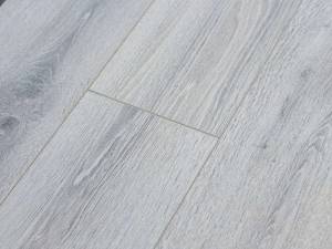 Ламинат Latat Elegante 8/33 4V Дуб Коламбиа NL 1382x195