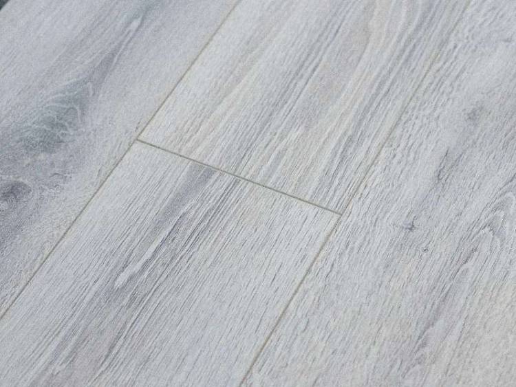 Ламинат Latat Elegante 8/33 4V Дуб Коламбиа NL 1382x195