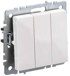 Выключатель 3-клавишный IEK Brite BR-V30-0-10-K01 белый