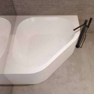 Акриловая ванна Abber AB9507-1.3 белая, 135x135