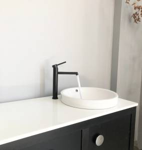 Смеситель для раковины Boch Mann Stella black BM9130 черный, высокий