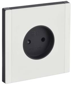 Розетка 1-местная с защитными шторками IEK Forte&Piano FP-R13-10-M-K01 белый