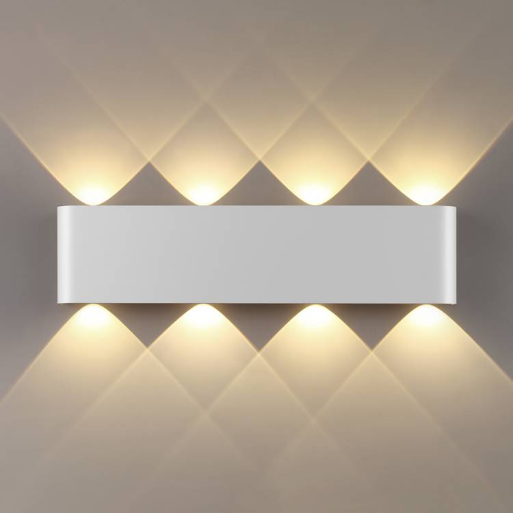 Настенный светодиодный светильник Odeon Light Magnum 7192/8WL