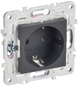 Розетка 1-местная с заземлением IEK Skandy SK-R11-16-K48 титан