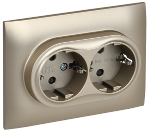Розетка 2-местная с заземлением и шторками IEK Skandy SK-R24-16-K37-F шампань