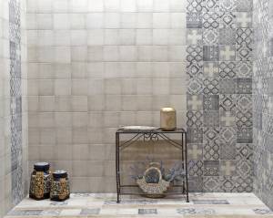 Monopole Antique