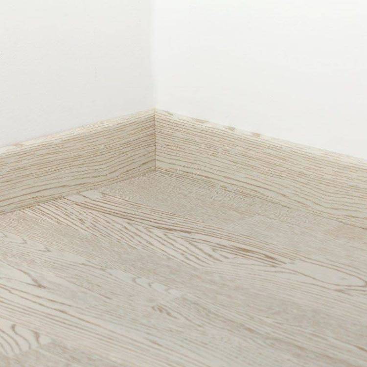 Плинтус шпонированный Tarkett АРТ P/Skirting P (АПТ П/Скиртинг П) Уайт Веддинг 2400x80x20