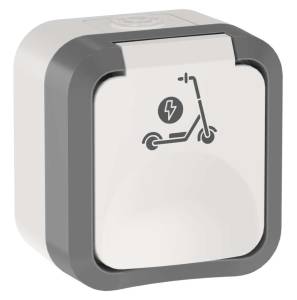 Розетка 1-местная с заземлением, шторками и крышкой IEK Tors TS-R110-16-55-K41 серо-белый