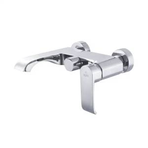 Смеситель для ванны Rose R1702 хром