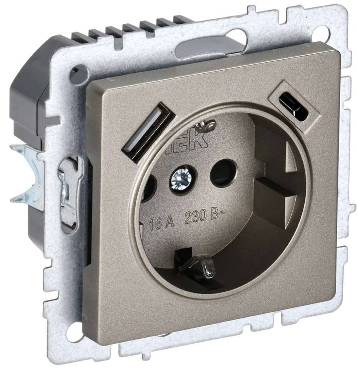 Розетка 1-местная с заземлением, шторками и USB Type A+С IEK Brite BR-R14-16-U22-018-K37 шампань