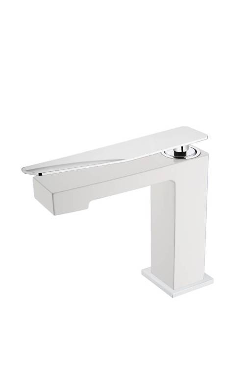 Смеситель для раковины Boheme Q 141-WCR.2 Whitechrome.2