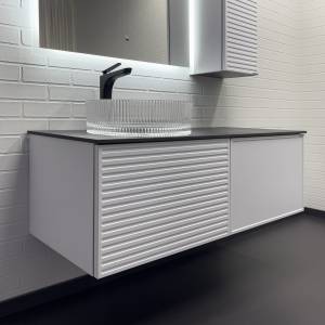 Тумба с раковиной Comforty Геленджик 120 00-00017877 белый матовый со столешницей мрамор калакатта блэк