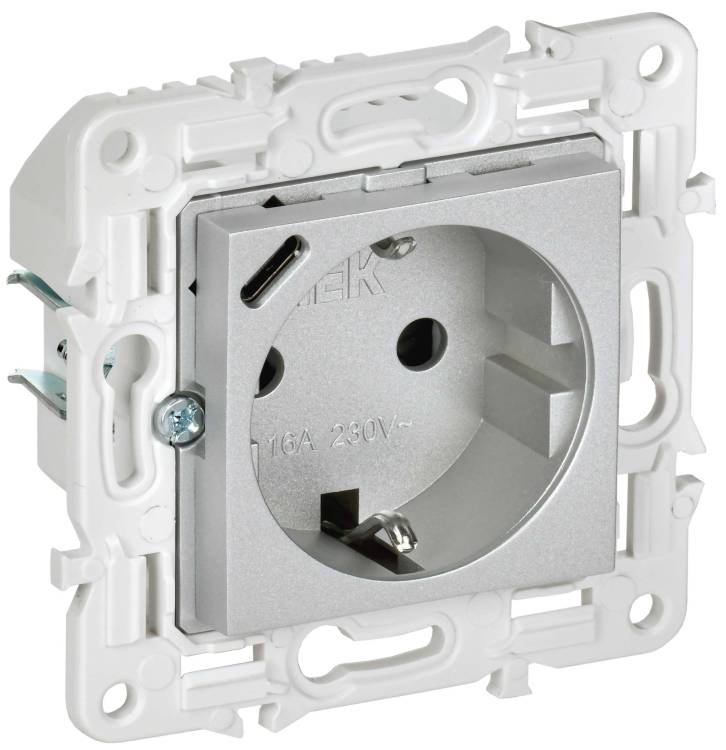 Розетка 1-местная с заземлением, шторками и USB Type С IEK Skandy SK-R14-16-U14-018-K23 серебряный