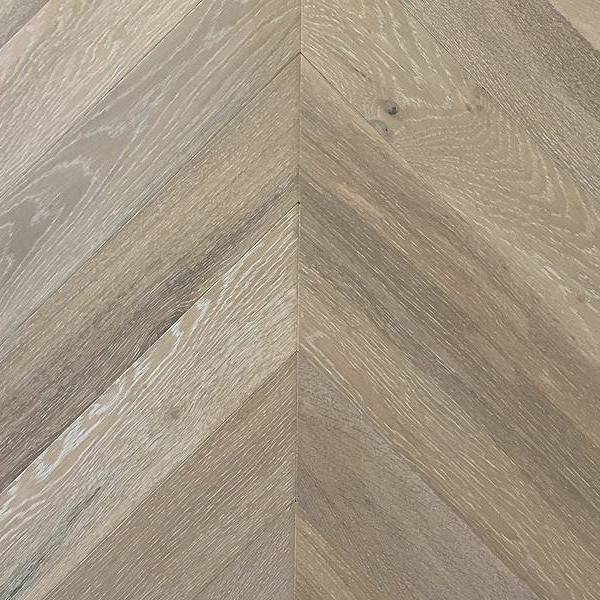 Двухслойная инженерная доска Wood Bee Chevron Дуб Крема 510x92x12
