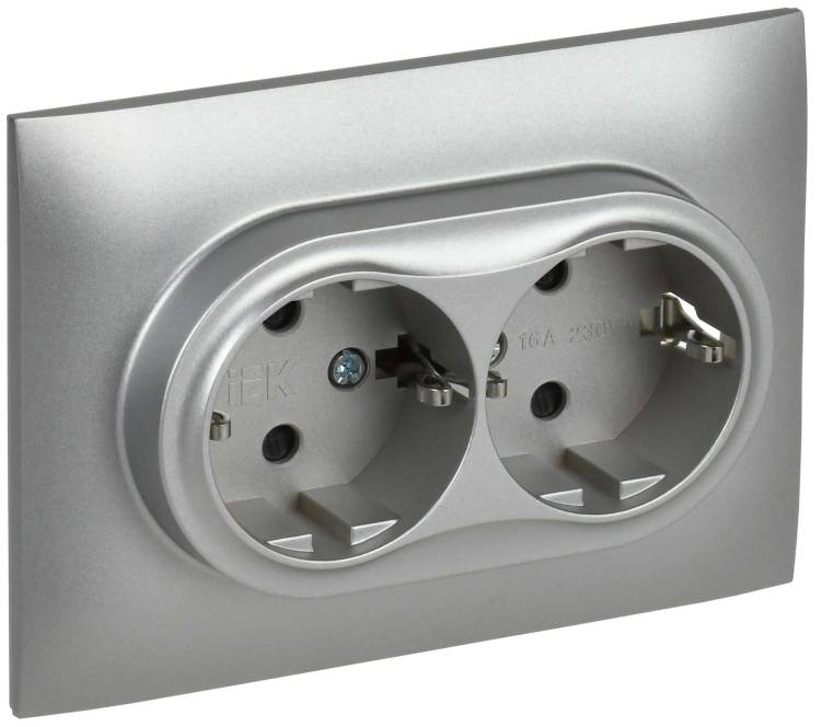 Розетка 2-местная с заземлением и шторками IEK Skandy SK-R24-16-K23-F серебряный