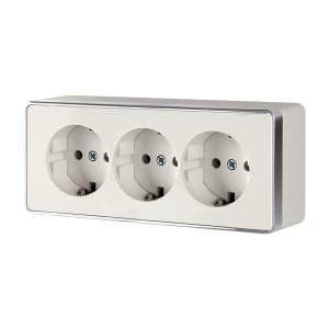 Розетка тройная с заземлением и шторками Werkel Gallant W5073103