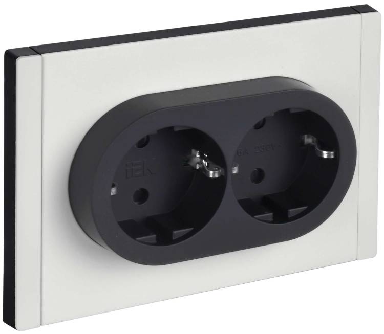 Розетка 2-местная с заземлением и шторками IEK Forte&Piano FP-R24-16-1-M-K01 белый