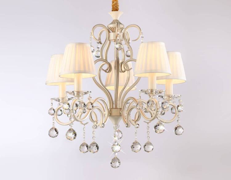Подвесная люстра Ambrella light Traditional TR4560