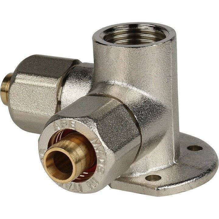 Тройник Stout настенный с креплением 1/2 x20x20