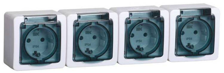 Розетка 4-местная с заземлением и крышкой IEK Гермес Plus ERMP42-K03-16-54-EC белый, крышка дымчатый