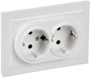Розетка 2-местная с заземлением и шторками IEK Brite BR-R24-16-K91-F арктический белый