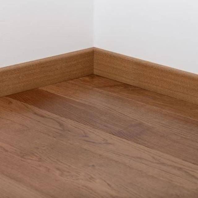 Плинтус шпонированный Tarkett Tango Р Oak Monsoon (Танго П Дуб Монсун) 2400x80x20